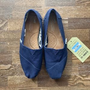 NWT Navy Alpargata Shoes